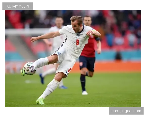 凯恩30球领跑射手榜，德甲单季41球纪录近在咫尺