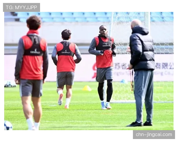 拉莫斯河南延续防守反击体系 古斯塔沃姆布拉接替离队锋线